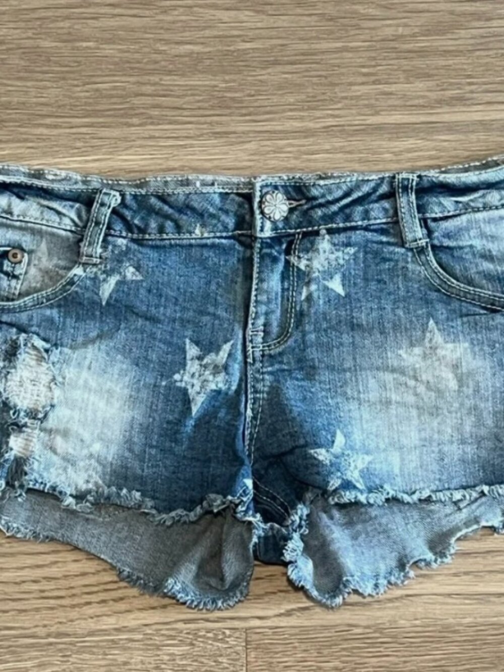11 Womens Juniors HIPPIE LAUNDRY Vanilla Star Denim Shortie Shorts Distressed